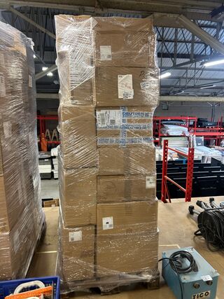 Mix pallet met 28 stuks design verlichting Paco Home – verkrijgbaar op