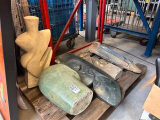 5x Beelden / sculptuur