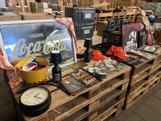 Partij horeca-, reclame- en mancave-artikelen