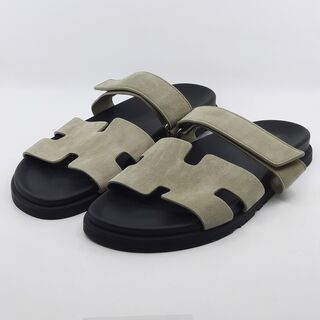 Paar sandalen