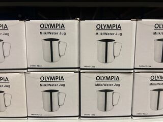 42x RVS melkkan en sanitaire artikelen W.o. Olympia