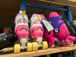 10x Skeelers, rolschaatsen en skateboard W.o. Uepai