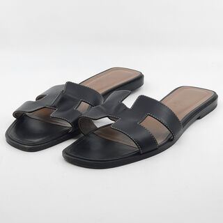 Paar slippers, maat 40, Hermès, 021056Z BL