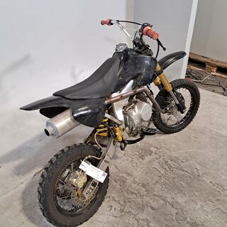 Cross brommer