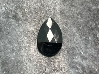 Diamant – 5.48 carat natuurlijke zwarte diamant