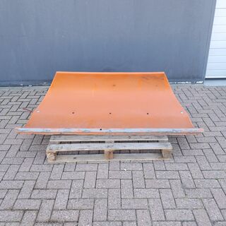 Sneeuwschuif, Nido