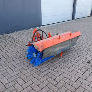 Hydraulisch Aangedreven Rolbezem, HAKO, FKM-CM 2000, Rood