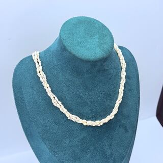 Meerstrengs zoetwaterparel collier ‘Rice Beads’ met zilveren sluiting