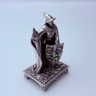 Tudor Mint England – The Wizard Knight statuette met zilver vergoten