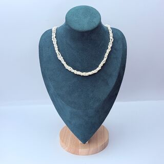Meerstrengs zoetwaterparel collier ‘Rice Beads’ met zilveren sluiting