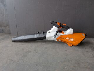 Ruggedragen Accu en Bladblazer, STIHL, AR3000L & BGA200