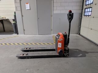 Elektrische palletwagen BT, LHE130, bouwjaar 2022