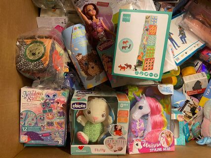 Ca. 212x Speelgoed, knutselen en handelsgoederen, Cricut, SES, Funko E