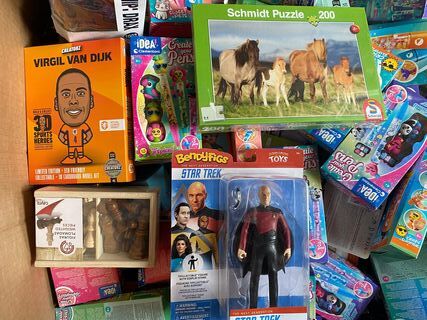 Ca. 205x Speelgoed, Hot Wheels, Hasbro, Playmobil Etc.