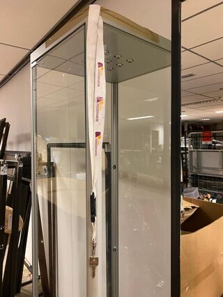 Vitrinekast met verlichting