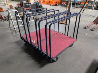 2x Magazijnwagen