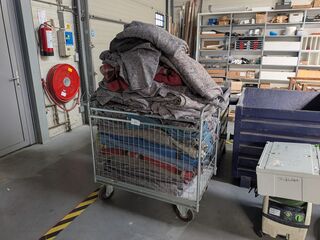 Transportwagen met verhuisdekens
