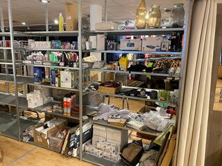 Ca. 256x Handelsgoederen, Grohe, Lucide, Nokia, Etc.