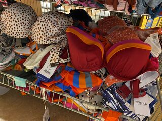 Ca. 175x Badmode, bikinibroekjes en -topjes, Cyell, Beachlife, Freya E