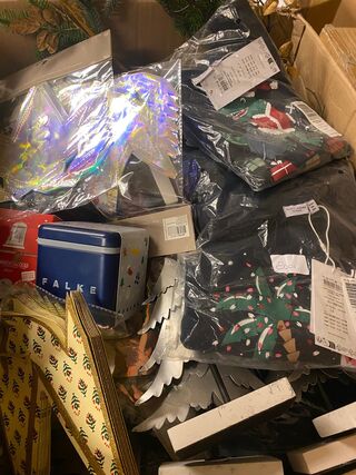 Ca. 157x Kerstdecoratie en -kleding, Ornamenten, Kersttruien, Kerstboo