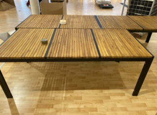 2x Tuintafel