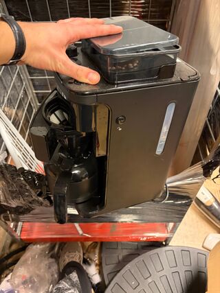 Partij winkelinventaris en handelsgoederen, Philips, Goui, New Balance
