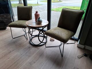 Bijzettafel met 2 stoelen