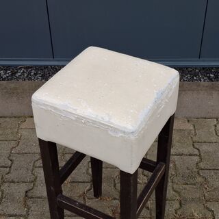 Ca. 15x Houten bar-/horecakruk, Crème