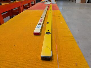 2x Waterpas met 4 libellen Solar en Stabila