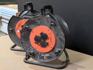 2x Kabelhaspel Connectra