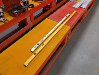 2x Waterpas met 4 libellen Solar en Stabila