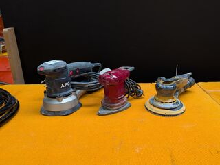 3x Schuurmachine o.a. AEG