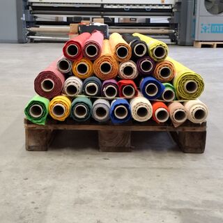 Ca. 18x Rol fijne katoenen canvas | brandwerend