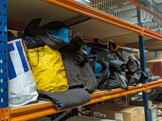 Partij diverse werkleding, o.a. DASSY en Grisport
