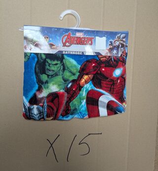 Ca. 15x Strandlaken, Avengers, 50 x 100
