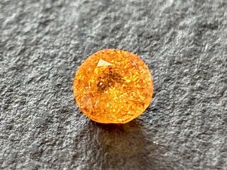 Spessartien – 0.97 carat natuurlijke spessartien