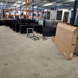 Ca. 23x Televisies, O.a. Samsung, Philips, JVC, Loewe, Diverse soorten