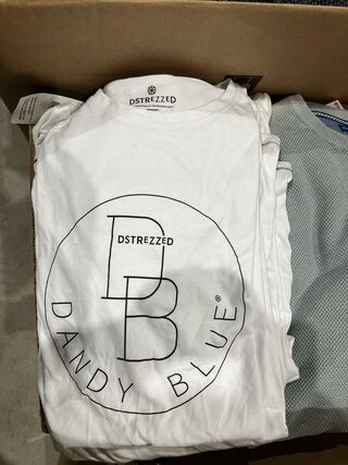 2x Dozen kleding, Dstrezzed