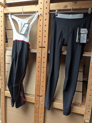 2x Fietsbroek met zeem RH+, zwart / wit, mt L