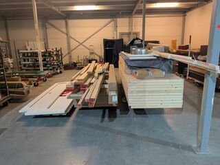Partij hout plaatmateriaal en balken | Beursstand