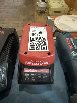 Acculader en accu, Metabo, AC 30 Plus, zwart/rood