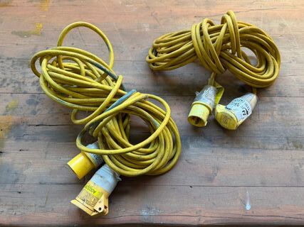 2x Verlengkabel met CEE-stekkers, 110 V, geel
