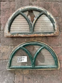 2x Halfronde stalramen, Historisch, groen/roest, 37,5 x 20 cm