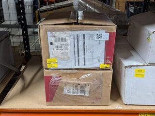 2x Fotovoltaïsche omvormer, SolarEdge, SE3000H en SE3680H
