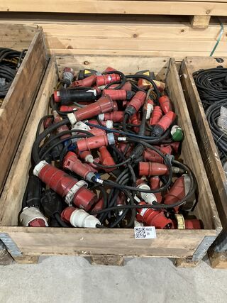 Partij verloopstekkers krachtstroom