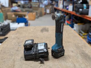 Accu-multitool, Makita, TM30D, incl. accu’s en acculader