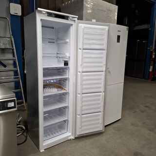 Inbouw 8 lade vriezer, BEKO, BFNA247E40SN