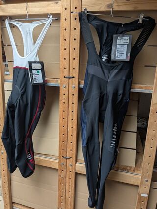 2x Fietsbroek met zeem RH+, zwart / wit, mt M