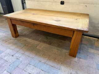 Eikenhouten salontafel, Rustieke uitvoering, naturel eiken / lichtbrui