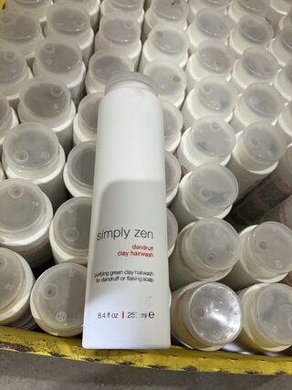 Ca. 183x Kleishampoo tegen roos, Simply Zen